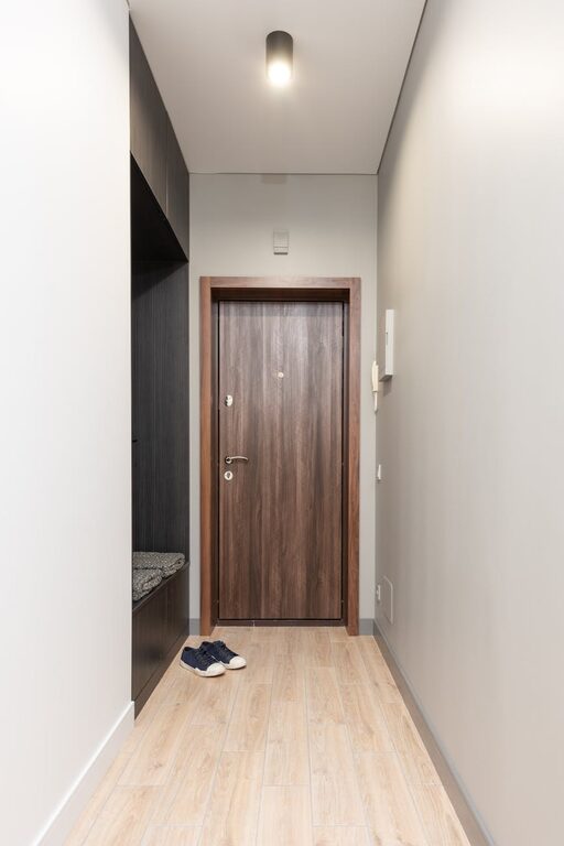 How to Keep Your Entryway Clean and Simple for a Welcoming Home